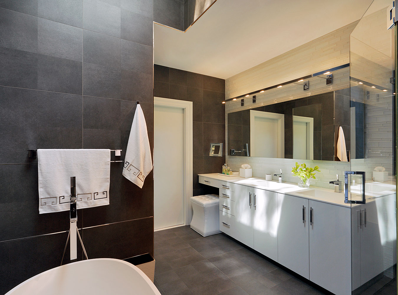 Westchester Primary Modern Bath
