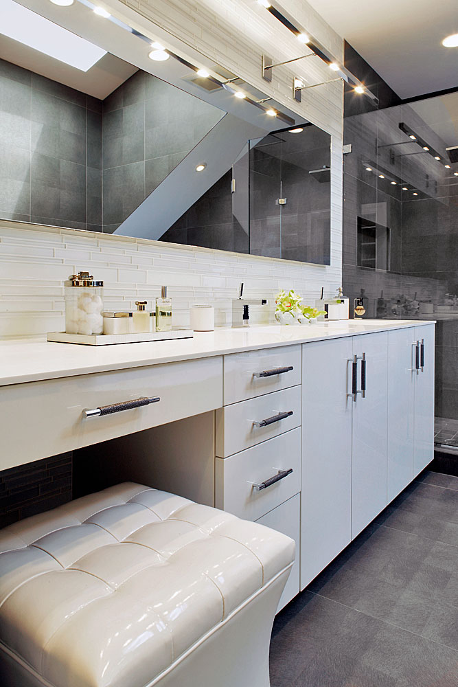 Westchester Primary Modern Bath